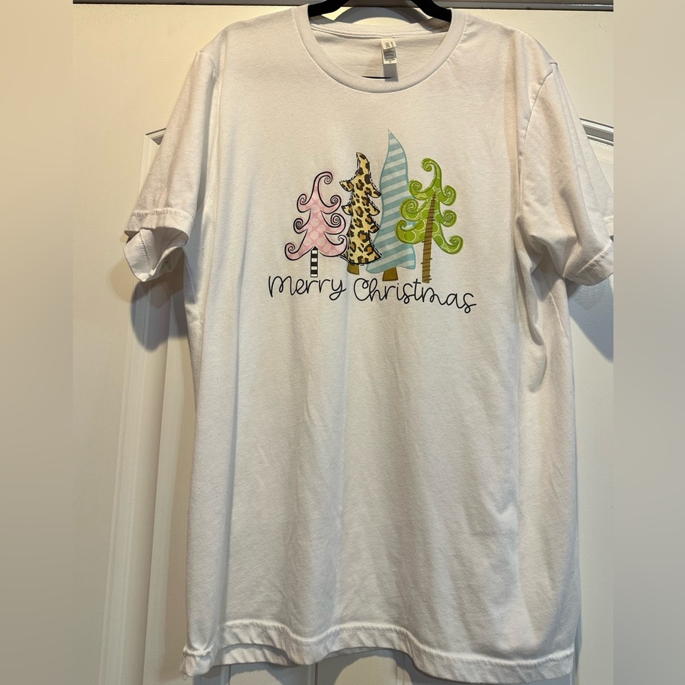 Bella Canvas brand. Size XL. Merry Christmas T-shirt.